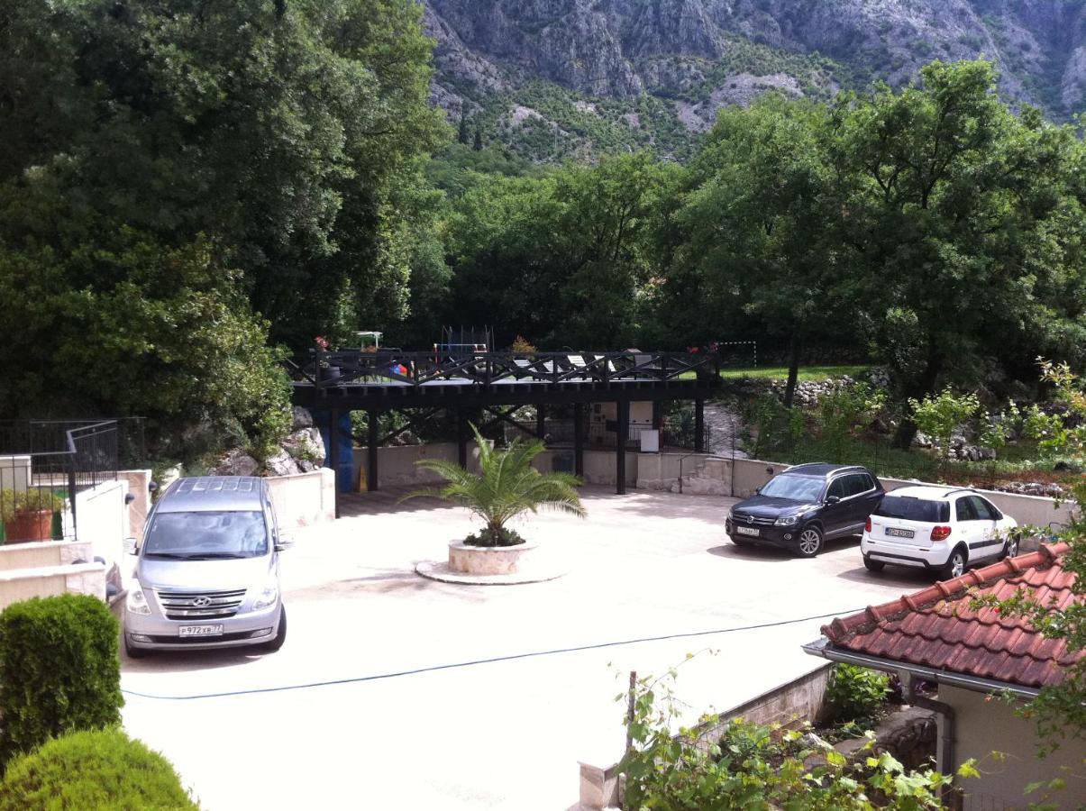 Apartments Villa Eden Kotor Exterior foto