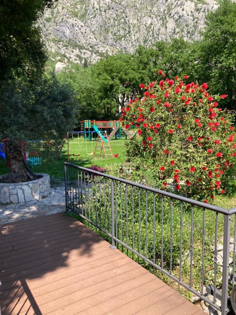 Apartments Villa Eden Kotor Exterior foto